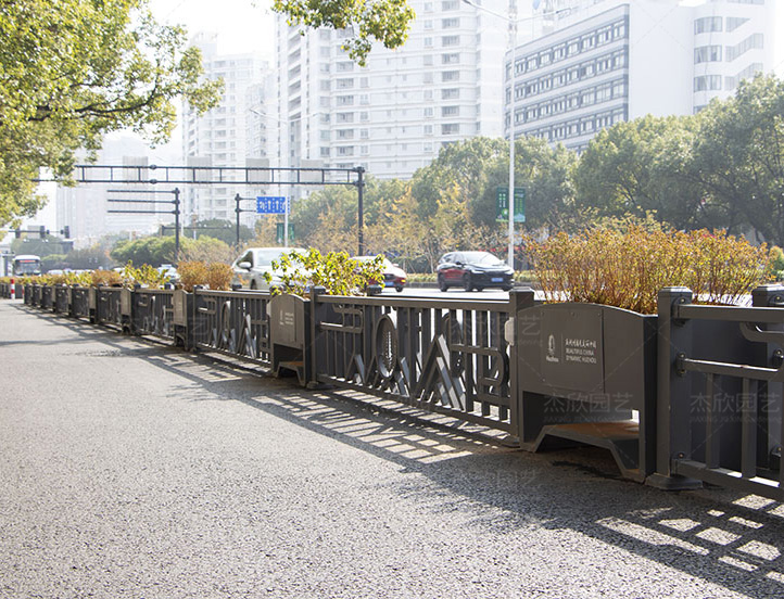 不锈钢花箱凤凰新城定制花箱